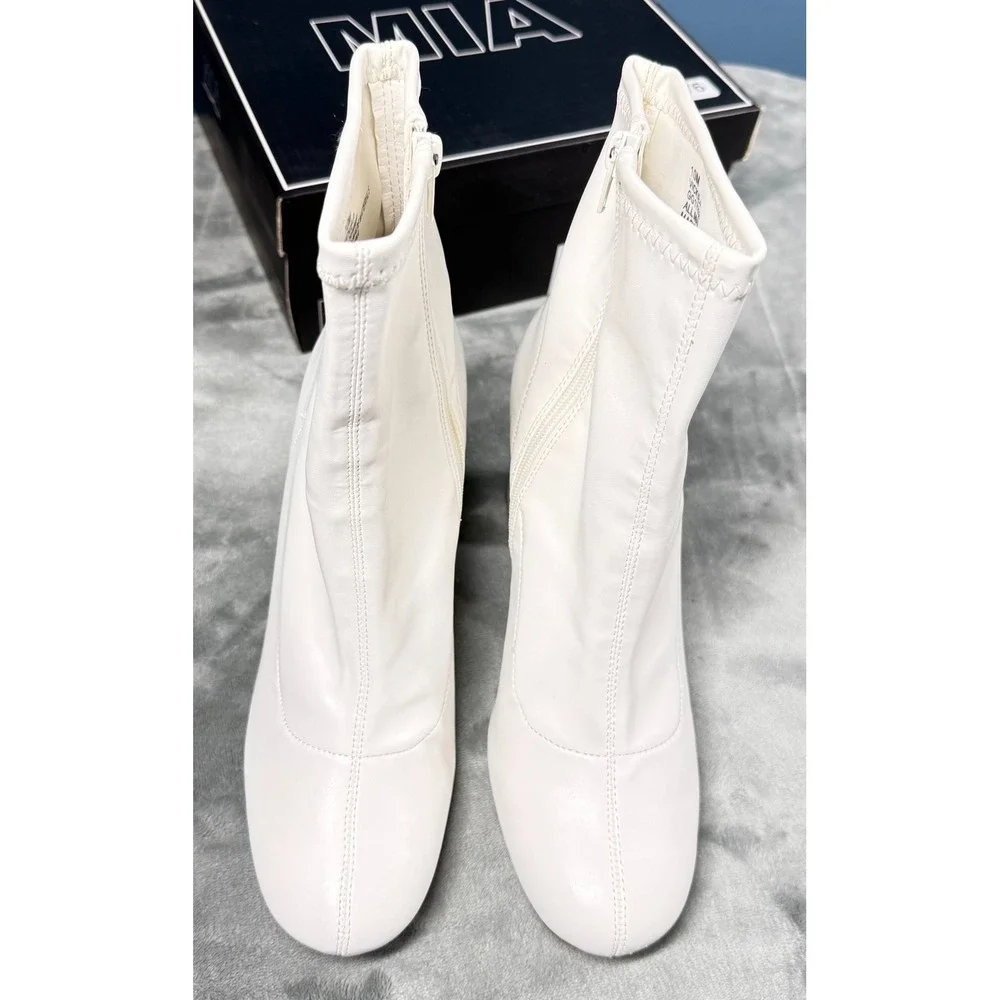 MIA Vickie P Boots Womens 10 White Stretch Sock Bootie Block Heel